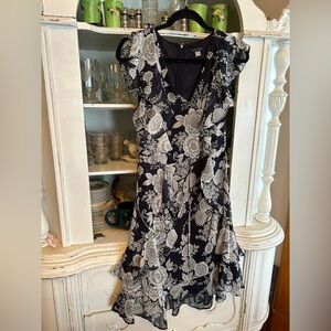 # 104 Tommy Hilfiger layered dress